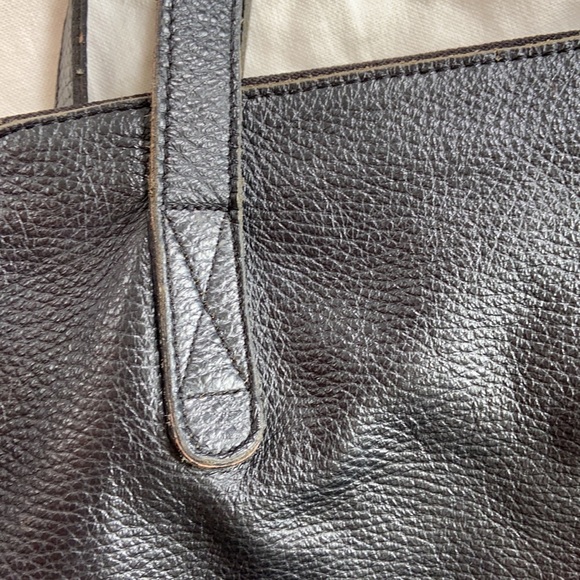 Cuyana Black Tote Bag - Picture 4 of 6